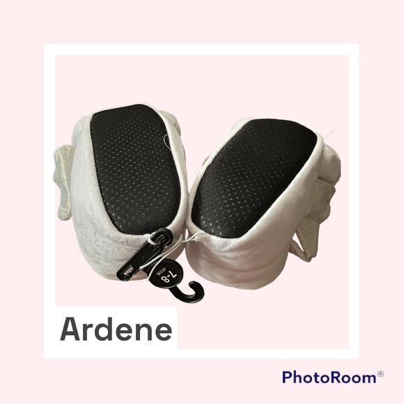 BNWT Ardene Unicorn 🦄 Plush Slippers - Picture 4 of 5